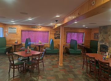 maine/somerset-county/bar/smokin-barrels