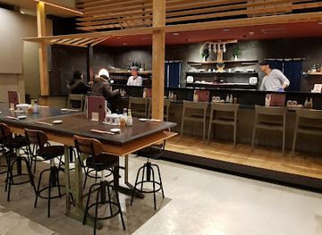 japan/mount-fuji/bar/shaw-s-sushi-bar-dining