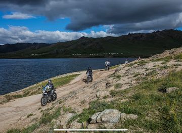 mongolia/khuvsgul-lake/bar/white-lake-camp