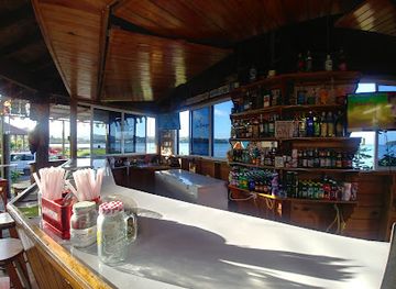 jamaica/port-antonio/bar/jus-booze