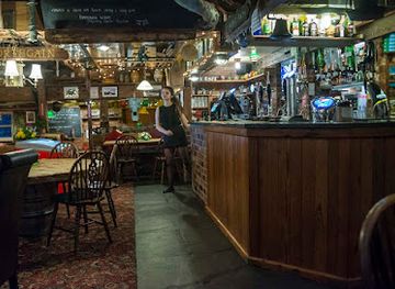 united-kingdom/pembrokeshire/bar/sloop-inn