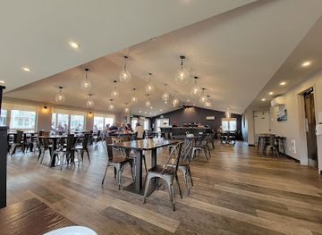 canada/okanagan/bar/muddy-rudder-bar-grill