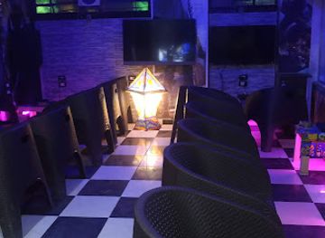 egypt/suez/bar/shadow