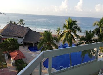 mexico/ixtapa-zihuatanejo/ixtapa/bar/bogart-s-bar-restaurant