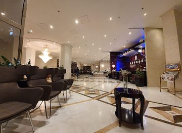 qatar/doha/souq-waqif/bar/vagabond