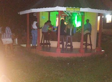 saint-vincent-and-the-grenadines/la-soufriere/bar/summit-bar-and-snackette