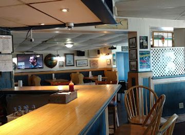 virginia/great-dismal-swamp-national-wildlife-refuge/bar/island-bar-grille