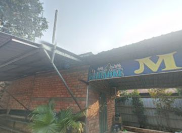 myanmar-burma/mon-state/bar/music-world-karaoke-bar