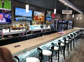 kentucky/bernheim-arboretum-and-research-forest/bar/the-fish-house-bar-and-grill