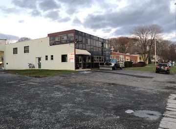 new-york/syracuse/bar/newfys-tavern