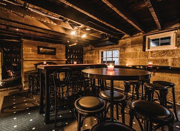 australia/far-west/bar/the-doss-house