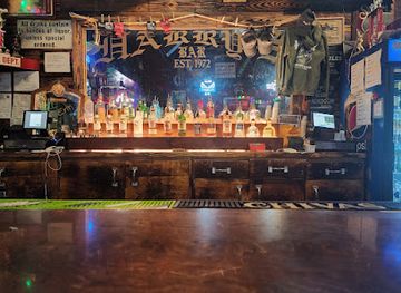 alabama/lake-tuscaloosa/bar/harry-s-bar