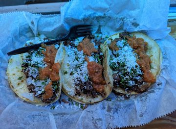 illinois/chain-o-lakes-state-park/bar/dwight-house