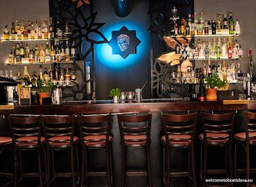 slovakia/podpolanie/bar/baudelaire-bar