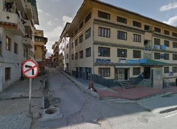 bhutan/thimphu/bar/cloud-9-karaoke-pub