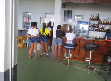 saint-lucia/canaries-quarter/bar/cockpit-bar-grill