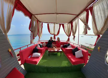 Bis Boat Bar & Lounge