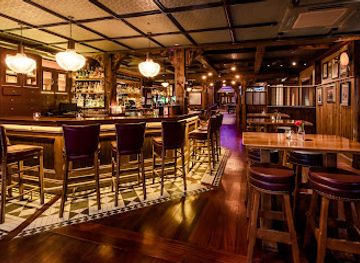 ireland/killarney/bar/scotts-bar-courtyard