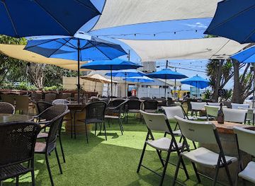 california/los-angeles/malibu/bar/rosenthal-wine-bar-patio