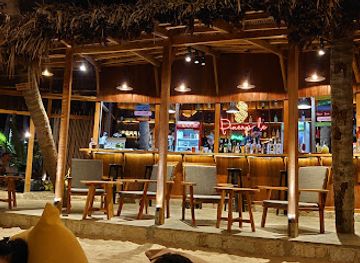 vietnam/mui-ne/bar/pineapple-mui-ne