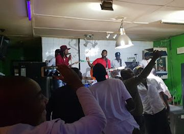 zimbabwe/mashonaland-central/bar/tara-s