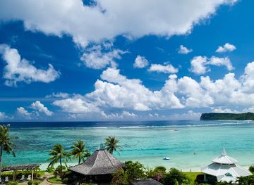 guam/tamuning-beach/bar/pool-bar