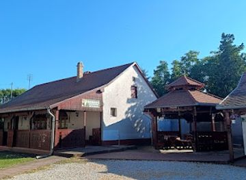 hungary/hortobagy/bar/csanady-borhaz