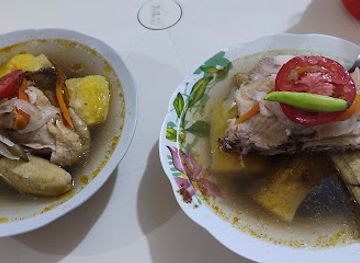 bolivia/yungas-road/bar/yolosita-coroico