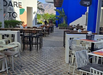 jordan/aqaba/bar/bar-thirteen