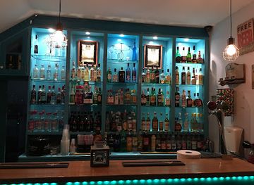 portugal/figueira-da-foz/bar/shot-s-baldes-bar