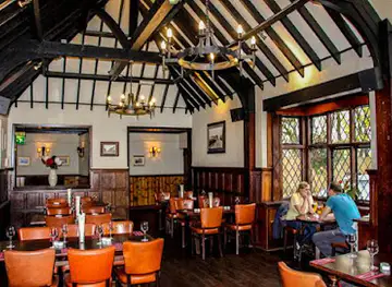 The Queen's Head, Cranford