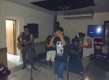 paraguay/aregua/bar/rock-n-roll-bar-aregua