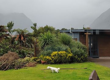 new-zealand/fox-glacier/bar/sunset-motel