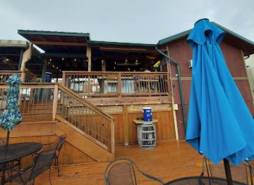 missouri/mark-twain-national-forest/bar/john-g-s-bier-deck
