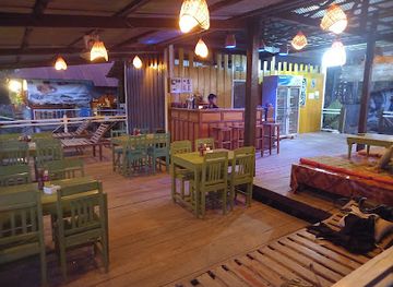 laos/champasak/bar/kea-s-backpackers-paradise-restaurant-bar