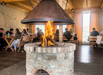 კაკლები - Cafe Courtyard Kaklebi
