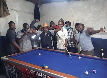 kenya/lake-nakuru-national-park/bar/garage-pub-restaurant