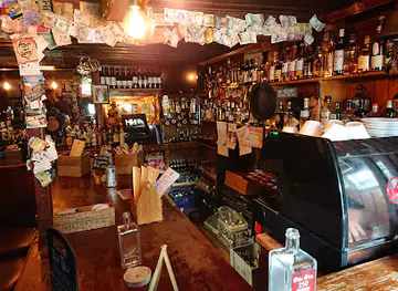 The Olde Glen Bar, Restaurant & Bia Box