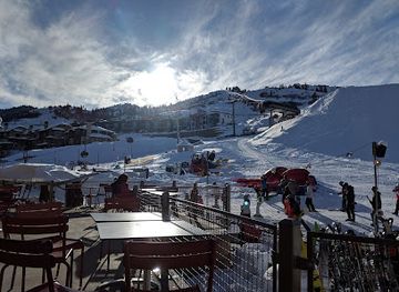 utah/solitude-mountain-resort/bar/red-tail-grill