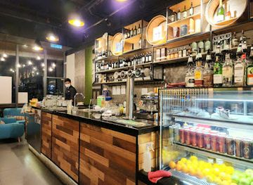 malaysia/northern-region/bar/truly-wine-the-starling