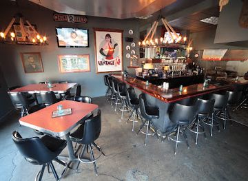 wisconsin/madison/bar/vintage-spirits-grill