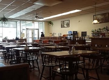 maine/waterville/bar/villager-family-restaurant