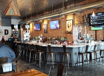 nebraska/norfolk/bar/district-table-and-tap