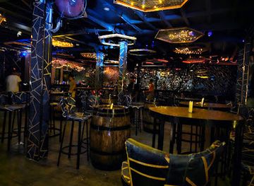 egypt/cairo/giza/bar/helix-restaurant-bar