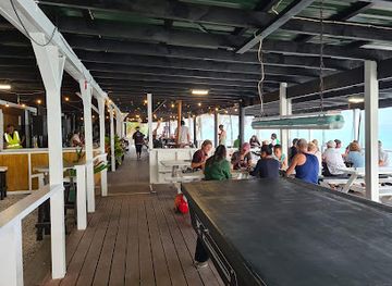 cook-islands/muri/bar/charlie-s-raro