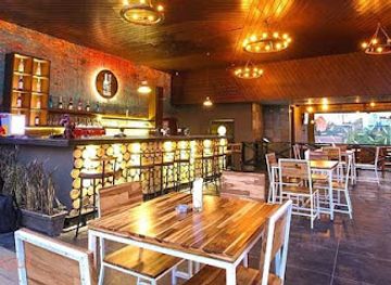 india/hyderabad/banjara-hills/bar/stone-waters-kitchen-lounge