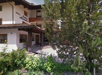 austria/lech-valley/bar/whiskeybar-im-hotel-jagdhaus-monzabon