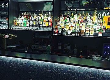 czechia/prague/vinohrady/bar/long-bar