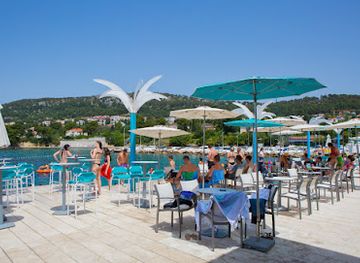 croatia/dalmatia/bar/jadran-beach-bar