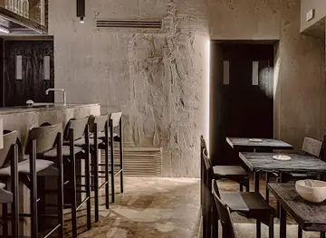 Tumbo _Cocktail Bar + Plant Food